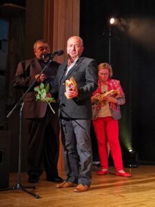 img_20220506_192249_large
